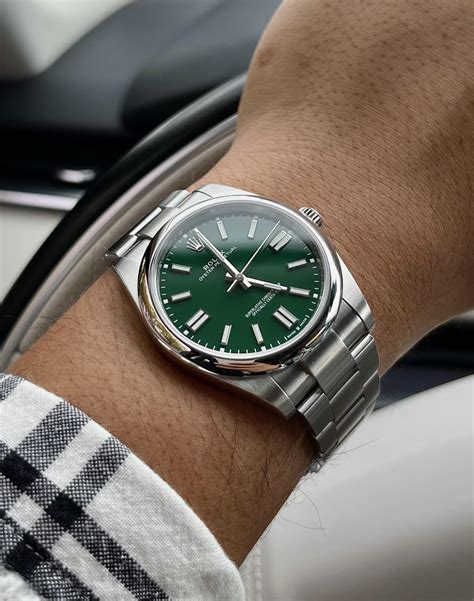 rolex grüne zeiger|Rolex oyster perpetual 41 uhr.